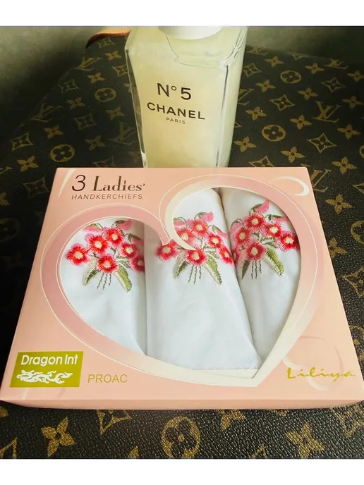 Pastel_lux Подарочный набор платков 28х28 см 3 штуки в коробочке, 28x28 см, фото 6
