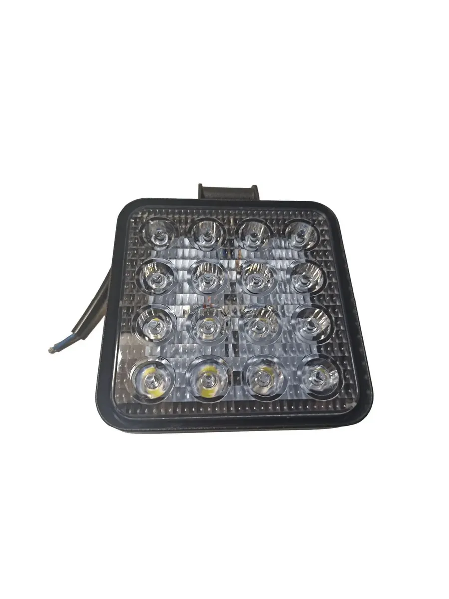 Фара светодиодная 48W 16 диодов ТОНКАЯ 48W (16х3W)